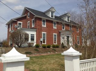 2 Elm St APT 4, Newmarket, NH 03857