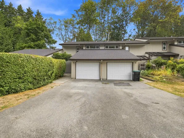 4860 207th St #6, Langley, BC V3A 2E3