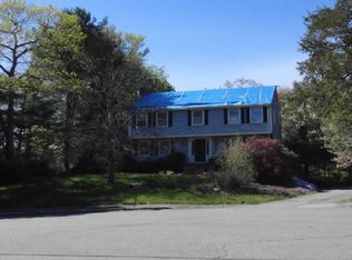 90 Strawberry Ln, Abington, MA 02351