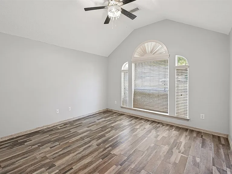 10542 Parkside Dr — Photo 21
