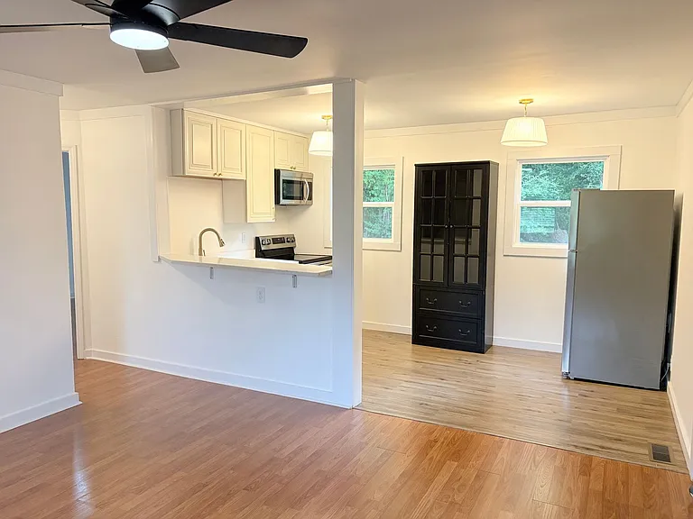 484 Macon Hwy — Photo 22