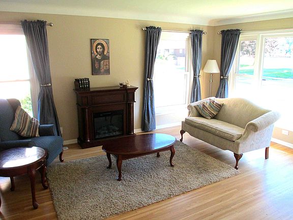 5th image of 319 Butler Ave W