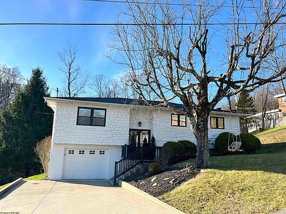 4th image of 409 Elm Dr