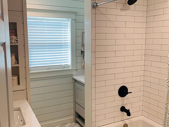 Custom vanities, quarts tops