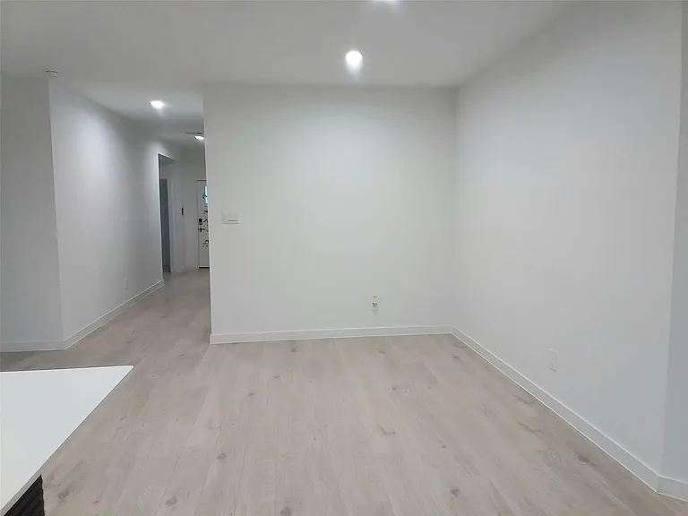 31739 Margaret Woods Ln — Photo 22