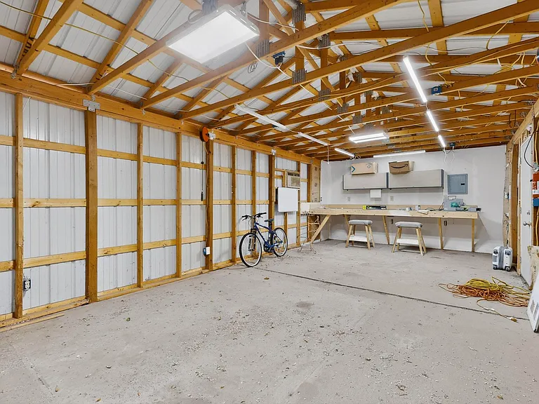 6500 Martin Ct NE — Photo 35