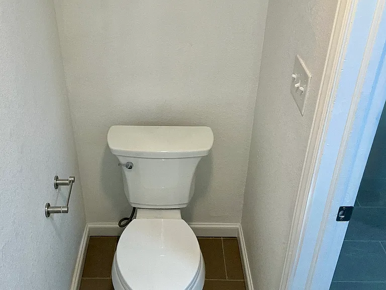 6245 S Yorktown Ave #1 — Photo 22