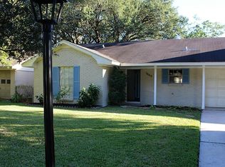 1849 Capri Ln, Seabrook, TX 77586