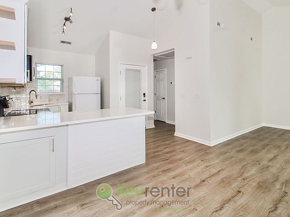 5th image of 3733 Merestone Dr