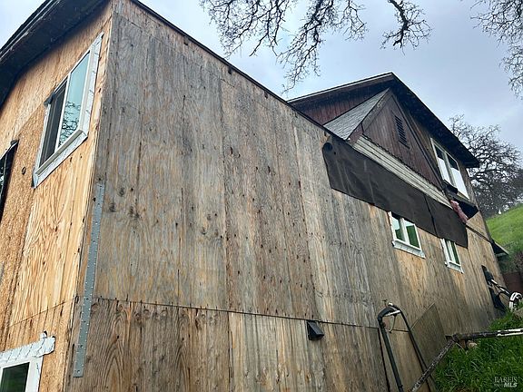 5th image of 13021 San Joaquin Avenue