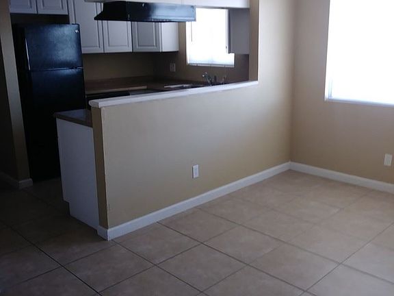 2nd image of 2225 N Jones Blvd APT 4