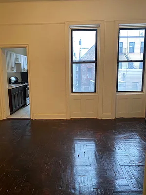 Rented by WIRE International Realty | media 5