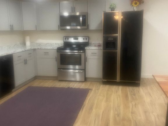 FULL SIZE KITCHEN