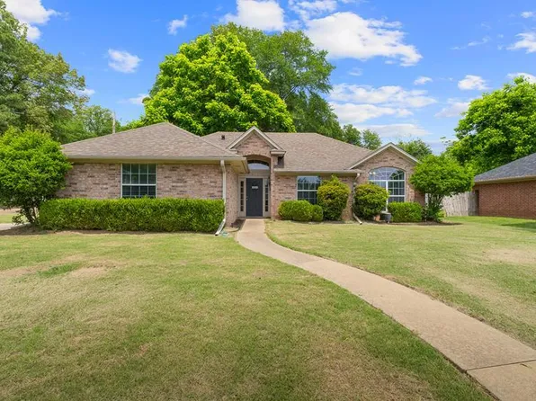 601 Harris Dr, Nash, TX 75569