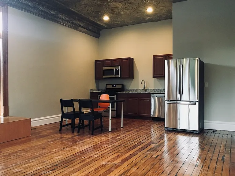 3559 California Ave — Photo 3