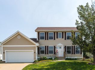 2975 Winston Cir, Marion, IA 52302