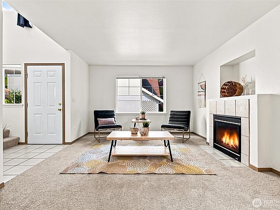 5th image of 910 27th Avenue SE