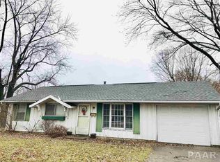 1708 Willow St, Pekin, IL 61554