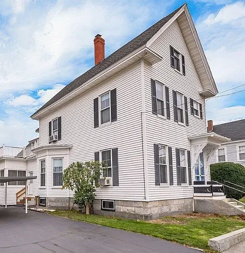 27 Laurel St #2 Photo 1