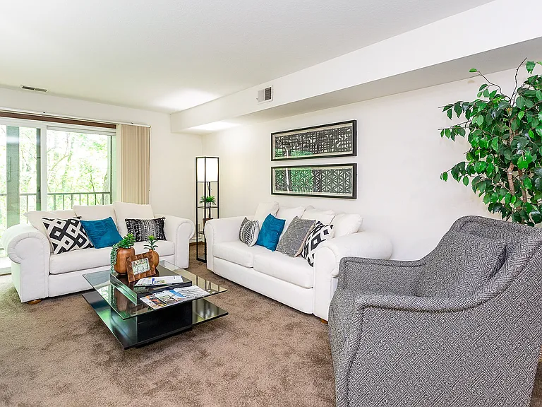 Winchell Way Apartments — Photo 13
