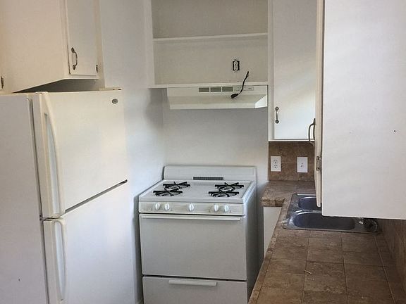 5th image of 5237 E Ocean Blvd APT 8