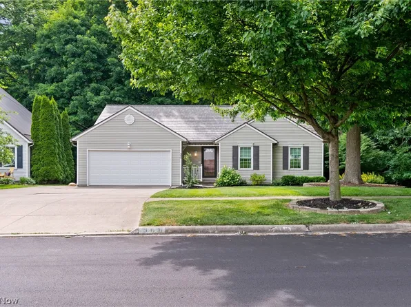 560 Wolf Ave, Wadsworth, OH 44281