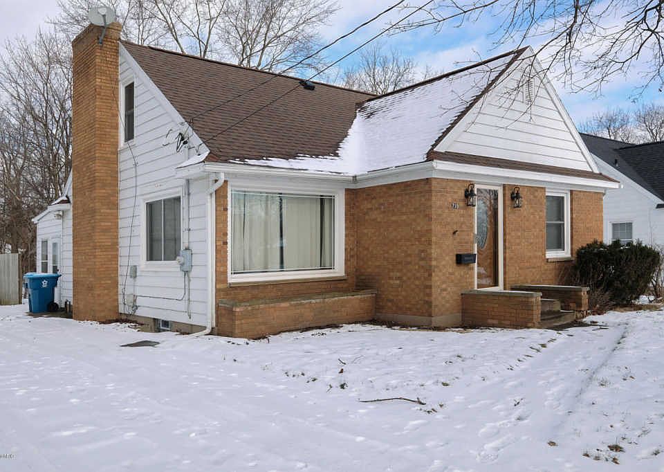 1st image of 718 Lynn Ave