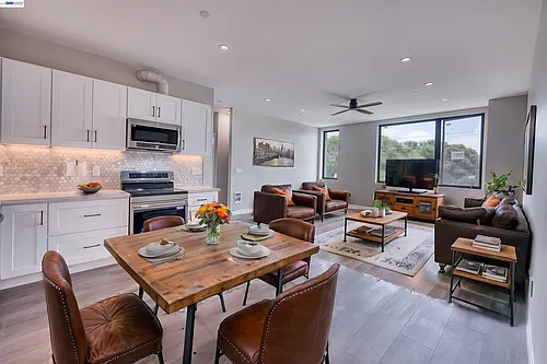 4202 Telegraph Ave Photo 1