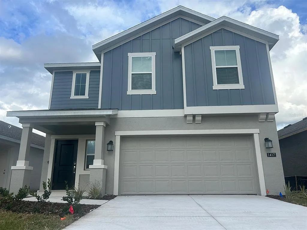 4 bed, 2.5 bath, 1879 sqft, $2,290 — Photo 1