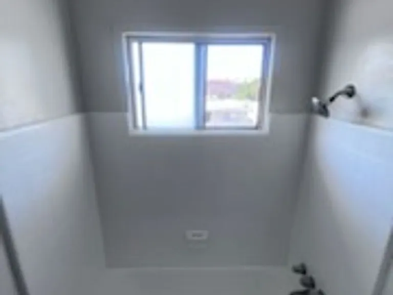 14514 S Berendo Ave — Photo 10