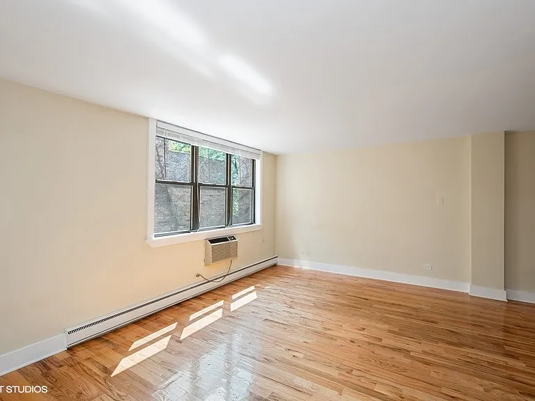 1446 N Dearborn St — Photo 7