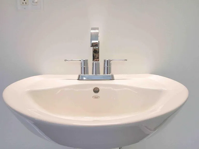 Bathroom detail