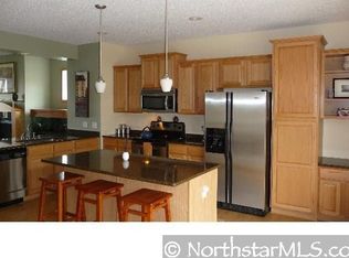 15626 Eagle Bay Dr, Apple Valley, MN 55124