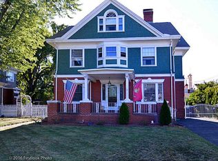 17 Arlington St, Pawtucket, RI 02860