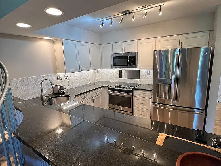 1129 Lake Heron Dr #3A — Photo 7