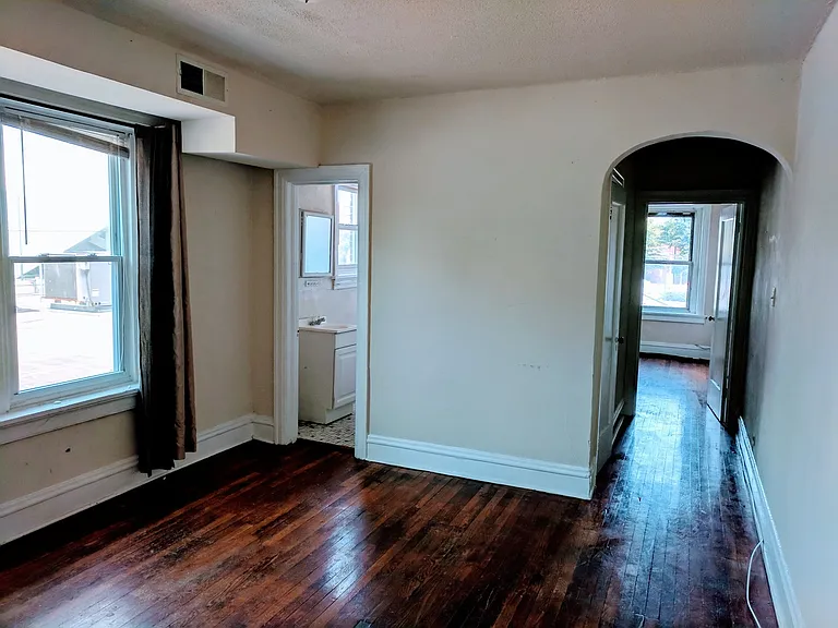 518 W. Grace St.* — Photo 54