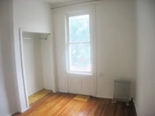 Rented by DSA Realty | media 29