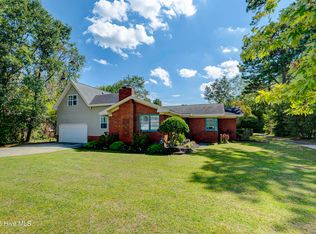 2402 Belvedere Dr, Wilmington, NC 28405