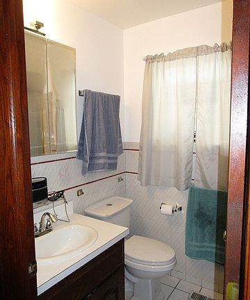 5th image of 2454 N Luna Ave