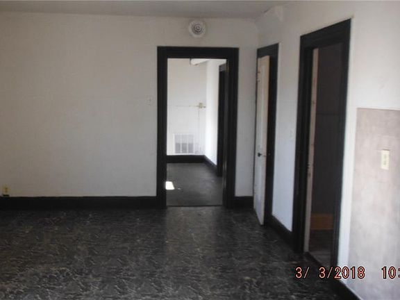 5th image of 1373 E 52nd St