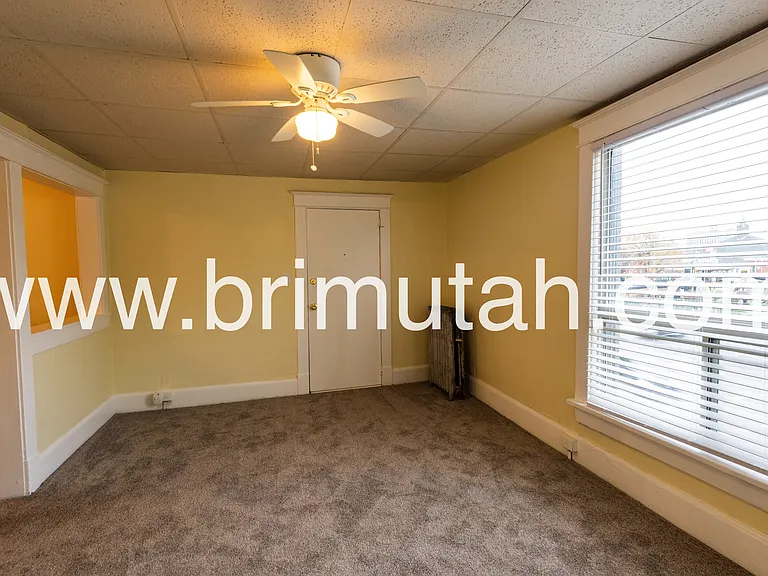 273-275 S 400 E #12 — Photo 2