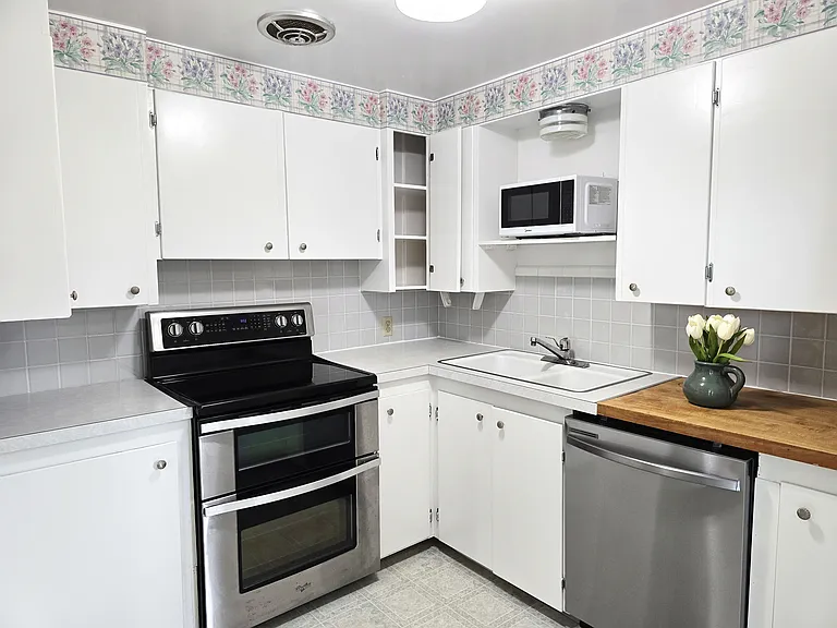 7009 Rainier Dr — Photo 21