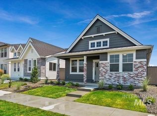 6723 W Los Flores Dr, Meridian, ID 83646