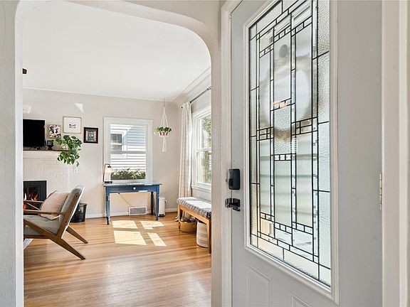 3rd image of 2026 Bever Ave SE