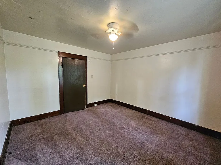 397 Gilmore St — Photo 17