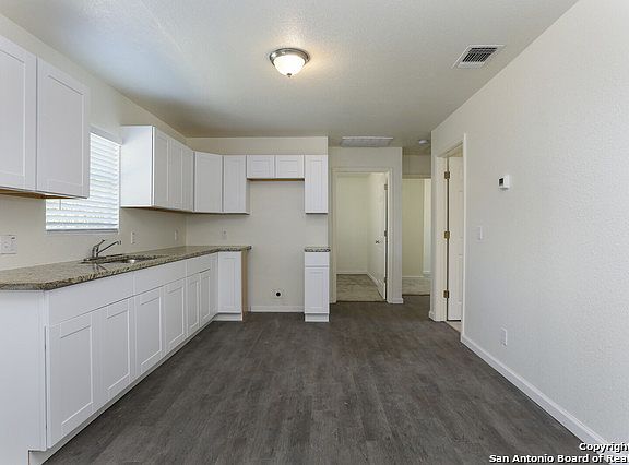 5th image of 5418 Stonybrook Dr