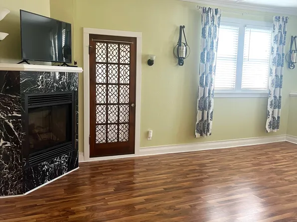 211 King St, Onalaska, WI 54650