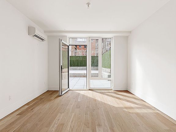 4th image of 183 McGuinness Blvd APT 1D
