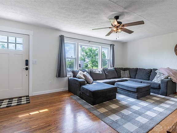 5th image of 2408 Rollingview Dr
