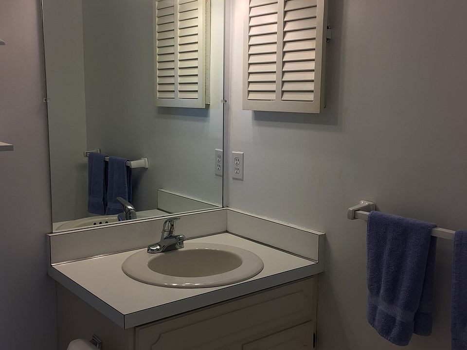 1st image of 600 W Brown St APT 108